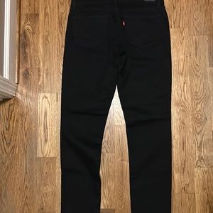 Black Levi’s size 11 short NEW never worn